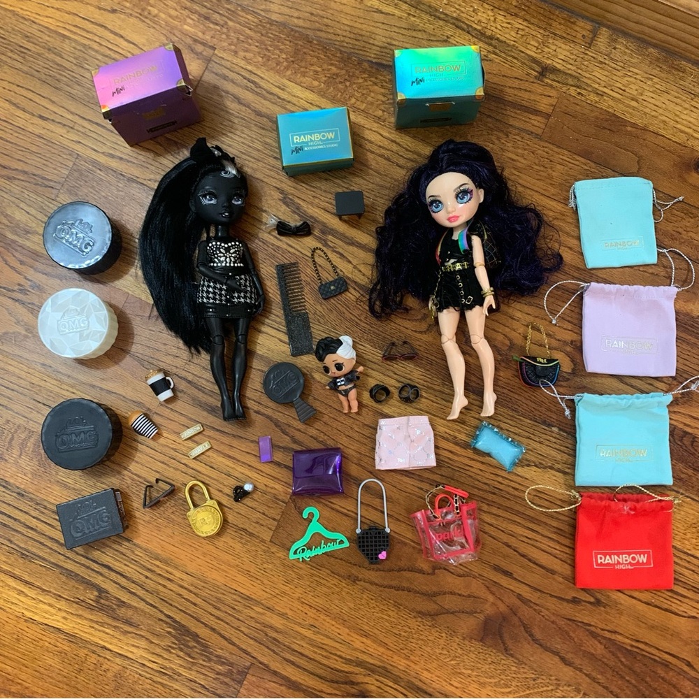 Rainbow High Dolls& LOL Surprise Doll
Accessories Clothes Boxes Bags Purses Cups